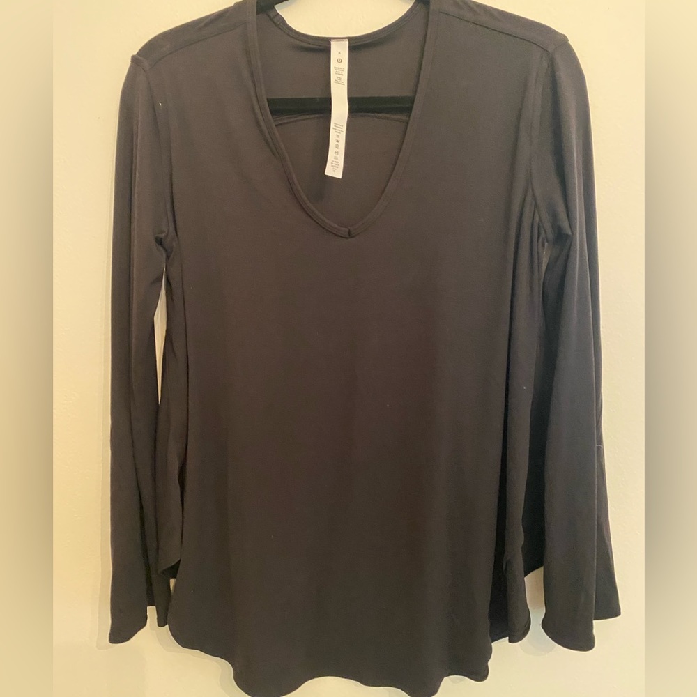 Lululemon long sleeve top size 4